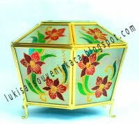 Lukisan Kaca Tempat Permen.jpg